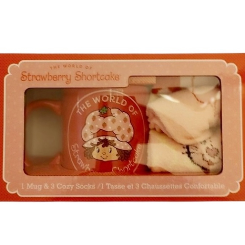 New Strawberry Shortcake Mug and 3 Pairs Cozy Socks Set 14oz Cup